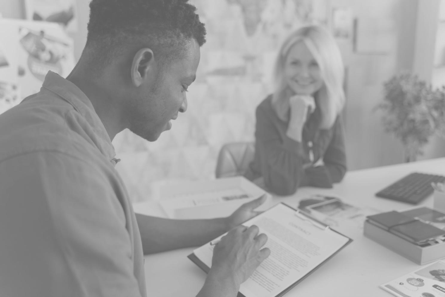 Moderne Finanzberatung mit digitalen Tools und persönlicher Betreuung